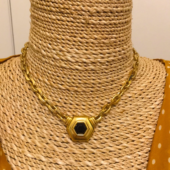 VTG Swarovski authentic ( SAL) Black crystal gold finish fancy necklace - Picture 3 of 7